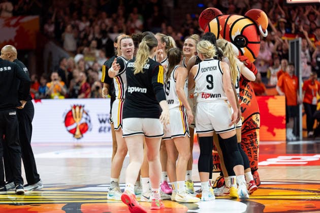 German team celebrates after victory at the end of the game, GER, Germany vs. Japan, basketball, 2026 FIBA Women s World Cup, group stage, Match Day 2, September 5, 2026, GER, Germany vs. Japan, Basketball, 2026 FIBA Women’s World Cup, Group Stage, Matchday 2, September 5, 2026, Berlin Copyright: xEibner-Pressefoto MaxxVincenx EP_MVN