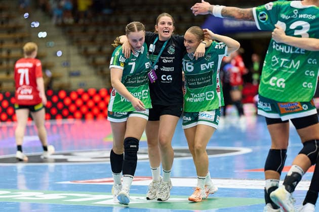 Joy and celebration for Lea Watzl of Frisch Auf Goeppingen, 7, Anika Rohm of Frisch Auf Goeppingen, Assistant Coach, and Mariel ten Velde, Frisch Auf Goeppingen, 16, after the game: FRISCH AUF Goeppingen vs. BSV Sachsen Zwickau, Handball, ALSCO Women’s Handball Bundesliga, Matchday 2, 2026–2027 season, September 5, 2026, FRISCH AUF Goeppingen vs. BSV Sachsen Zwickau, Handball, ALSCO Women’s Handball Bundesliga, Matchday 2, 2026–2027 season, September 5, 2026, Goeppingen Copyright: xEibner-Pressefoto GeraldxOelze-dexStoppanyx EP_ODS