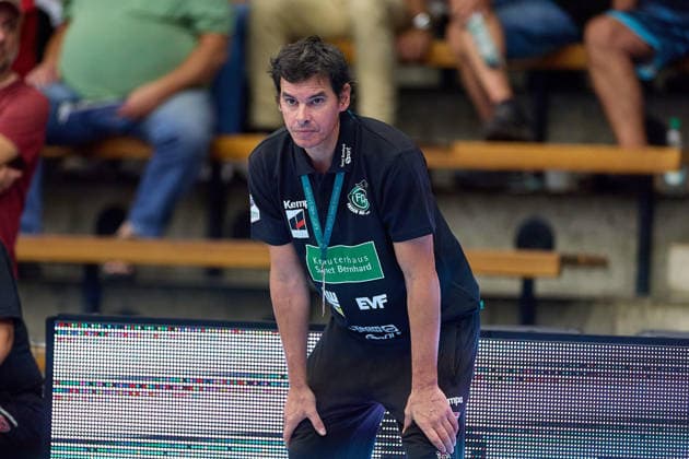 Close-up, portrait of Nico Kiener of Frisch Auf Goeppingen; head coach watches FRISCH AUF Goeppingen vs. BSV Sachsen Zwickau, handball, ALSCO Women s Handball Bundesliga, Matchday 2, 2026–2027 season, September 5, 2026, FRISCH AUF Goeppingen vs. BSV Sachsen Zwickau, handball, ALSCO Women’s Handball Bundesliga, Matchday 2, 2026–2027 season, September 5, 2026, Goeppingen Copyright: xEibner-Pressefoto GeraldxOelze-dexStoppanyx EP_ODS