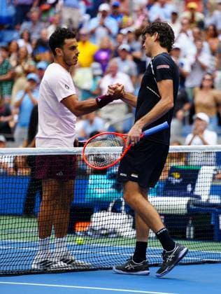 Taylor Fritz congratulates Francisco Cerundolo after his comeback from two sets down to win their third round match 2026 US Open, Day Seven, USTA Billie Jean King National Tennis Center, New York, USA - 05 Sep 2026New York USTA Billie Jean King National T New York (NY) United States of America EDITORIAL USE ONLY No use with unauthorised audio, video, data, fixture lists, club league logos or live services. Online in-match use limited to 120 images, no video emulation. No use in betting, games or single club league player publications. Copyright: xJavierxGarcia Shutterstockx 17134332ak