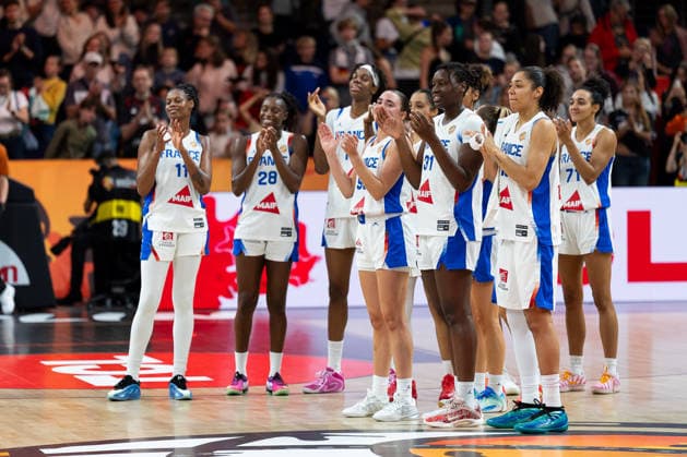 French team celebrates after victory at the end of the game: Valeriane Ayayi (France, 11), Migna Toure (France, 28), Pauline Astier (France, 98, Aminata Gueye (France), 31, GER, France vs. Korea, Basketball, 2026 FIBA Women’s World Cup, Group Stage, Matchday 2, September 5, 2026, GER, France vs. Korea, basketball, 2026 FIBA Women’s World Cup, group stage, Matchday 2, September 5, 2026, Berlin Copyright: xEibner-Pressefoto MaxxVincenx EP_MVN