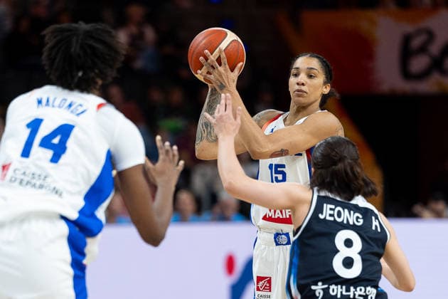 Gabby Williams (France), 15, pass to Dominique Malonga (France), 14, Hyun Jeong (Korea), 08, GER, France vs. Korea, Basketball, 2026 FIBA Women s World Cup, Group Stage, Matchday 2, September 5, 2026, GER, France vs. Korea, Basketball, 2026 FIBA Women’s World Cup, Group Stage, Matchday 2, September 5, 2026, Berlin Copyright: xEibner-Pressefoto MaxxVincenx EP_MVN