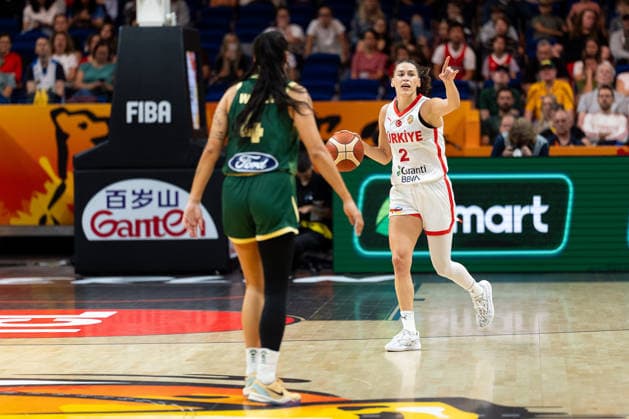Sevgi Uzun (Turkey), No. 2 dribbling, Alex Wilson (Australia), No. 4, GER, Turkey vs. Australia, Basketball, 2026 FIBA Women’s World Cup, Group Stage, Matchday 2, September 6, 2026, GER, Turkey vs. Australia, Basketball, 2026 FIBA Women’s World Cup, Group Stage, Matchday 2, September 6, 2026, Berlin Copyright: xEibner-Pressefoto MaxxVincenx EP_MVN