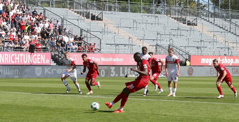 September 6, 2026, xfsx, Men s, Soccer, 2026–2027 Season, 3rd Division, Matchday 4: FC Würzburger Kickers vs. VfB Stuttgart II; from left: Tarsis Bonga of FC Würzburger Kickers scores the goal to make it 1–1; Würzburger Kickers, AKON ARENA, Bavaria, Germany