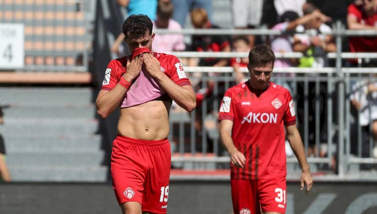 September 6, 2026, xfsx, Men s, Soccer, 2026–2027 Season, 3rd Division, Matchday 4: FC Würzburger Kickers vs. VfB Stuttgart II; from left: Thomas Kastanaras (FC Würzburger Kickers), Tim Kraus (FC Würzburger Kickers) looking disappointed; disappointment; Würzburg AKON ARENA, Bavaria, Germany