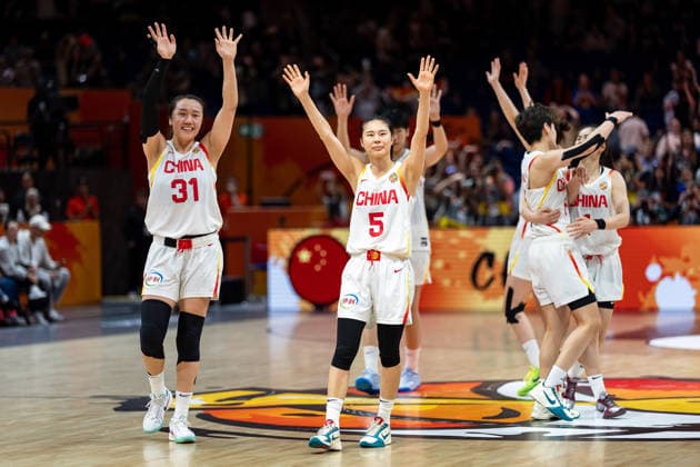 Chinese team celebrates victory at the end of the game: Saiqi Jia (China), 31; Siyu Wang (China), 05; GER; China vs. Czech Republic; basketball; 2026 FIBA Women’s World Cup; group stage; Matchday 2; September 6, 2026, GER, China vs. Czech Republic, Basketball, FIBA Women’s World Cup 2026, Group Stage, Matchday 2, September 6, 2026, Berlin Copyright: xEibner-Pressefoto MaxxVincenx EP_MVN