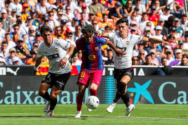 September 6, 2026, Valencia, Valencia, SPAIN: Lamine Yamal of FC Barcelona, Barca in action during the Spanish league, LaLiga EA Sports, football match played between Valencia CF and FC Barcelona at Mestalla stadium on September 6, 2026, in Valencia, Spain. Valencia SPAIN - ZUMAa181 20260906_zaa_a181_091 Copyright: xIvanxTerronx