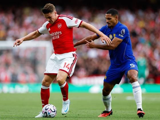 Viktor Gyökeres of Arsenal shields the ball from Maxence Lacroix of Chelsea Arsenal v Chelsea, Premier League, Football, Emirates Stadium, London, UK - 06 Sep 2026London Emirates Stadium United Kingdom EDITORIAL USE ONLY No use with unauthorised audio, video, data, fixture lists, club league logos or live services. Online in-match use limited to 120 images, no video emulation. No use in betting, games or single club league player publications. Copyright: xMattxImpey Shutterstockx 17137590hm