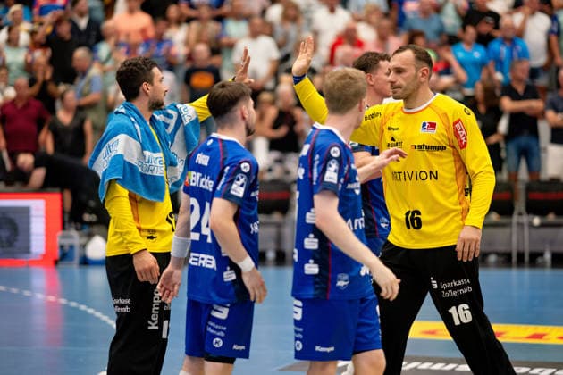 Decision based on video review: SC Magdeburg wins by the narrowest of margins, 30–31; joy for the SC Magdeburg team; frustration for the Balingen players; Vladimir Cupara, HBW Balingen Weilstetten, 16, goalkeeper, leads the way here as well, HBW Balingen Weilstetten vs. SC Magdeburg, GER, Opel 1 Handball Bundesliga, Championship, Matchday 3, 2026–2027 season, September 6, 2026, Eibner Press Photo: Andreas Ulmer, HBW Balingen Weilstetten vs. SC Magdeburg, GER, Opel 1 Handball Bundesliga, Championship, Matchday 3, 2026–2027 Season, September 6, 2026, Balingen Copyright: xEibner-Pressefoto AndreasxUlmerx EP_AUR