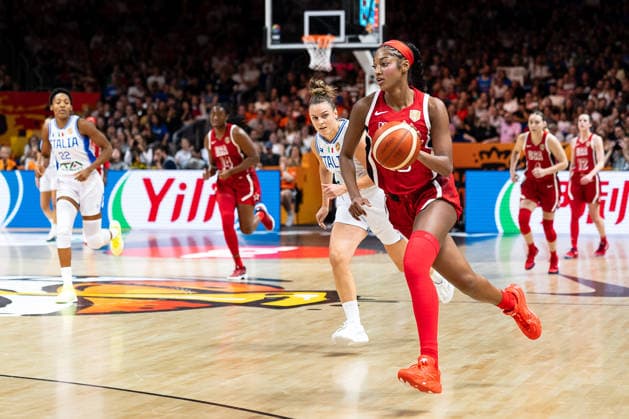 Angel Reese (USA), No. 15, dribbling; Francesca Pan (Italy), No. 11; GER, Italy vs. USA, Basketball, 2026 FIBA Women’s World Cup, Group Stage, Matchday 2, September 6, 2026, GER, Italy vs. USA, Basketball, 2026 FIBA Women’s World Cup, Group Stage, Matchday 2, September 6, 2026, Berlin Copyright: xEibner-Pressefoto MaxxVincenx EP_MVN