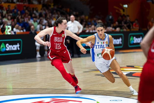 Francesca Pasa (Italy), No. 6, dribbling past Caitlin Clark (USA), No. 12, GER, Italy vs. USA, Basketball, 2026 FIBA Women’s World Cup, Group Stage, Matchday 2, September 6, 2026, GER, Italy vs. USA, Basketball, 2026 FIBA Women’s World Cup, Group Stage, Matchday 2, September 6, 2026, Berlin Copyright: xEibner-Pressefoto MaxxVincenx EP_MVN
