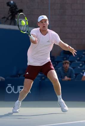 Alex Michelsen of USA in action 2026 US Open, Day Eight, USTA Billie Jean King National Tennis Center, New York, USA - 06 Sep 2026New York USTA Billie Jean King National T New York (NY) United States of America EDITORIAL USE ONLY No use with unauthorised audio, video, data, fixture lists, club league logos or live services. Online in-match use limited to 120 images, no video emulation. No use in betting, games or single club league player publications. Copyright: xEllaxLing Shutterstockx 17137668q
