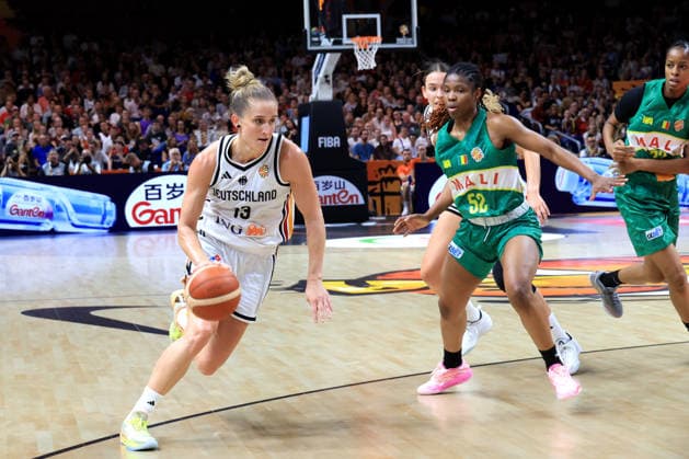 September 7, 2026, GER, Basketball, Women s, FIBA Basketball World Cup, 2026, Germany vs. Czechia Leonie Fiebich (Germany) 13, Rokia Doumbia (Mali) 52 Berlin Uber Arena, Berlin, Germany Copyright: xNordphotox xEnglerx