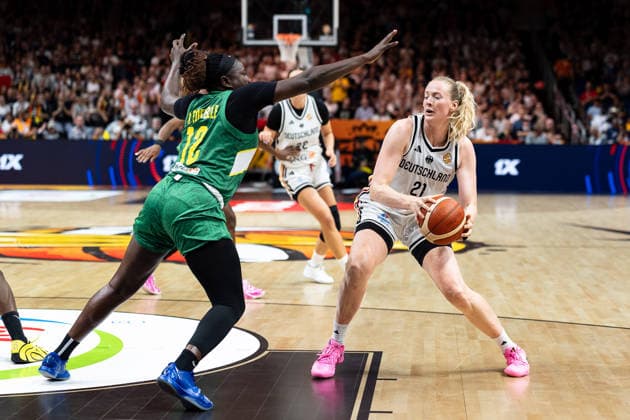 Marie Guelich (Germany), 21, with the ball; Alima Dembele (Mali), 12; GER, Germany vs. Mali, basketball, 2026 FIBA Women’s World Cup, group stage, Match Day 3, September 7, 2026, GER, Germany vs. Mali, Basketball, 2026 FIBA Women’s World Cup, Group Stage, Matchday 3, September 7, 2026, Berlin Copyright: xEibner-Pressefoto MaxxVincenx EP_MVN