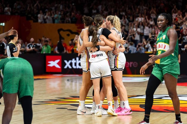 German team celebrates after victory at the end of the game, Britta Daub (Germany), 19, Emily Bessoir (Germany), 22, Marie Guelich (Germany), 21, GER, Germany vs. Mali, basketball, 2026 FIBA Women s World Cup, group stage, Match Day 3, September 7, 2026, GER, Germany vs. Mali, basketball, 2026 FIBA Women’s World Cup, group stage, Matchday 3, September 7, 2026, Berlin Copyright: xEibner-Pressefoto MaxxVincenx EP_MVN
