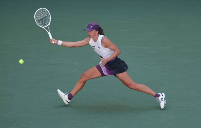 Iga Swiatek of Poland in action 2026 US Open, Day Nine, USTA Billie Jean King National Tennis Center, New York, USA - 07 Sep 2026New York USTA Billie Jean King National T New York (NY) United States of America EDITORIAL USE ONLY No use with unauthorised audio, video, data, fixture lists, club league logos or live services. Online in-match use limited to 120 images, no video emulation. No use in betting, games or single club league player publications. Copyright: xEllaxLing Shutterstockx 17137670q