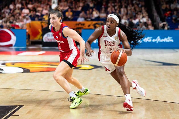 Jackie Young (USA), 13, dribbling against Julie Pospisilova (Czech Republic), 02, GER, USA vs. Czech Republic, Basketball, 2026 FIBA Women s World Cup, Group Stage, Matchday 3, September 7, 2026, GER, USA vs. Czech Republic, Basketball, 2026 FIBA Women’s World Cup, Group Stage, Matchday 3, September 7, 2026, Berlin Copyright: xEibner-Pressefoto MaxxVincenx EP_MVN