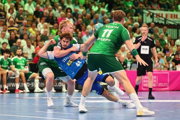 Stephan Seitz of ThSV Eisenach in a one-on-one battle with Georg Loewen of HSG Wetzlar GER, HSG Wetzlar vs. ThSV Eisenach, Handball, Opel Handball Bundesliga, Matchday 3, 2026–2027 season, September 7, 2026, GER, HSG Wetzlar vs. ThSV Eisenach, Handball, Opel Handball Bundesliga, Matchday 3, 2026–2027 season, September 7, 2026, Wetzlar Copyright: xEibner-Pressefoto RenexWeissx EP_RWS