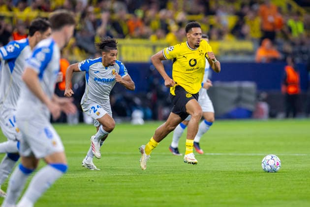 September 8, 2026, Soccer, Matchday 1 of the UEFA Champions League, Borussia Dortmund vs. Villarreal FC, Nathan Saliba (Villarreal FC), Felix Nmecha (Borussia Dortmund), Signal Iduna Park, Dortmund, North Rhine-Westphalia, Germany, xRHR PHOTO DEx Copyright: DennisxEwert RHR-FOTOx RHR-FOTO DE