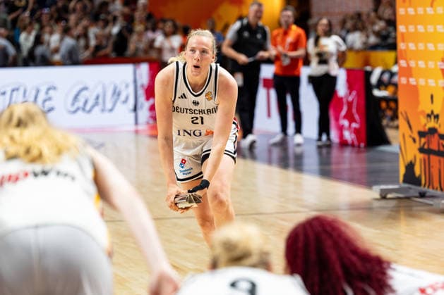 Marie Guelich, Germany, 21, Player of the Game with the trophy, GER, Germany vs. Korea, Basketball, 2026 FIBA Women s World Cup, Qualification for the Quarterfinals, September 8, 2026, GER, Germany vs. Korea, Basketball, 2026 FIBA Women’s World Cup, Qualification for the Quarterfinals, September 8, 2026, Berlin Copyright: xEibner-Pressefoto MaxxVincenx EP_MVN