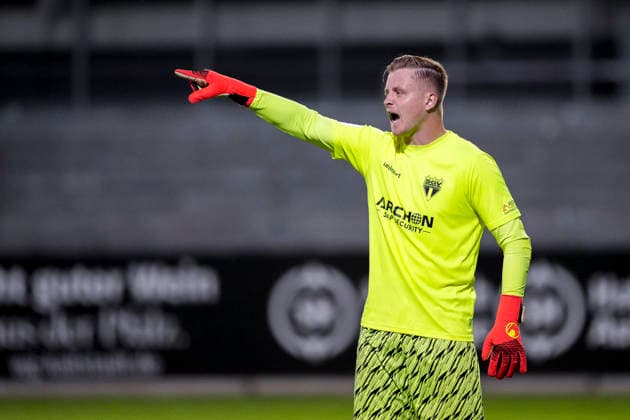 Benedikt Paul Grawe, goalkeeper, SGV, 1, giving instructions, gesturing, gesturing with his arms, single frame, single photo, action, 08 09 2026, Sandhausen, Germany, soccer, Regionalliga Südwest, SV Sandhausen, SGV Heilbronn, Freiberg xozx