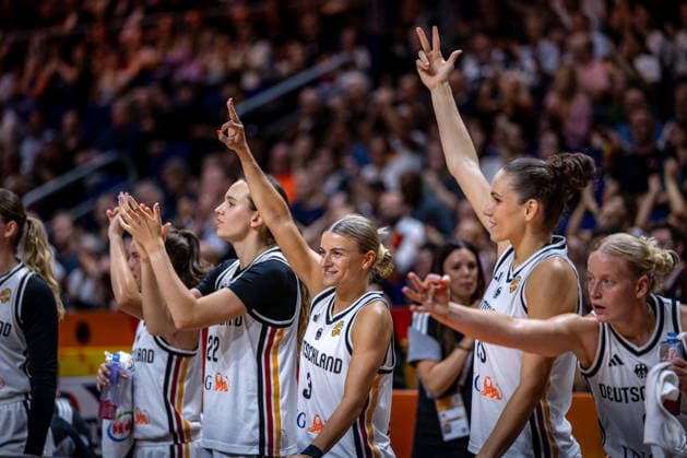Basketball Berlin, September 8, 2026, FIBA Women’s Basketball World Cup Germany 2026, Quarterfinal Qualifier, Germany (GER) vs. South Korea (KOR), Emily Bessoir celebrating for Germany, No. 22 Alexandra Wilke for Germany, No. 03 Clara Bielefeld for Germany, No. 25 Emma Eichmeyer, Germany, No. 09