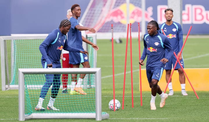 RB Leipzig Training: Champions League Matchday 1, Leipzig, September 9, 2026, Red Bull Academy, Soccer, Champions League, Matchday 1, RB Leipzig, Final training session before the away game in Como, Pictured from left: Castello Lukeba, Johan Bakayoko, For editorial use only, Picture Point