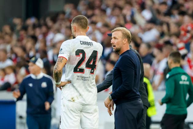 Jeff Chabot (VfB Stuttgart), 24, and Sebastian Hoeneß (Hoeness VfB Stuttgart), coaches in dialogue, in conversation, exchanging ideas, communicating, Germany, soccer, UEFA Champions League, Matchday 1, 2026–2027, VfB Stuttgart vs. Viking Stavanger, September 9, 2026, Stuttgart Arena, Stuttgart, Germany Copyright: xGrantxHubbsx