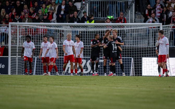 Soccer, 2026–2027 Season, Lower Rhine Cup, September 9, 2026, First Round, Men’s Division, SV Biemenhorst White vs. Fortuna Düsseldorf Black; from left: Temitope Opeyemi Ajiniran (SV Biemenhorst), Fabian Krichel (SV Biemenhorst), Niklas Laigre (SV Biemenhorst), Max Peerenboom (SV Biemenhorst), Ferdinand Schulte (SV Biemenhorst), Filimon Gerezgiher (Fortuna Düsseldorf), Lukas Eixler (Fortuna Düsseldorf), Jomaine Consbruch (Fortuna Düsseldorf), Lukas Bornschein, Fortuna Düsseldorf; Bocholt, Stadion am Huenting, Germany 260909_fb_sv-biemenhorst_fortuna-duesseldorf_58638