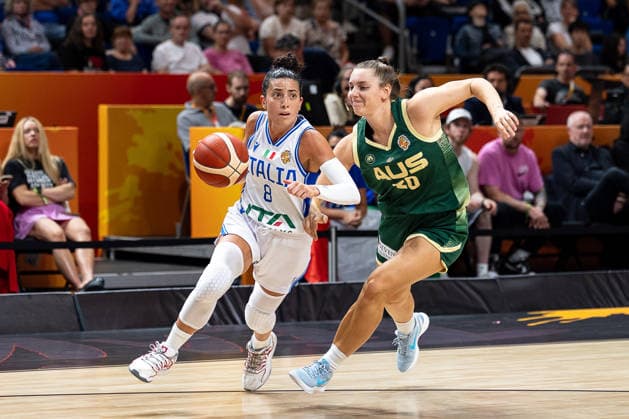 Costanza Verona (Italy), No. 8, dribbling past Isobel Borlase (Australia), No. 20, GER, Italy vs. Australia, Basketball, 2026 FIBA Women’s World Cup, Quarterfinal Qualifier, September 9, 2026, GER, Italy vs. Australia, Basketball, 2026 FIBA Women’s World Cup, Qualification for the quarterfinals, September 9, 2026, Berlin Copyright: xEibner-Pressefoto MaxxVincenx EP_MVN