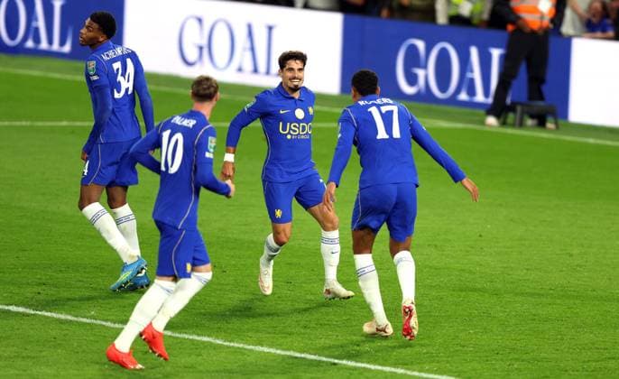 Pedro Neto of Chelsea celebrates scoring a goal to make the score 3-2 Chelsea v Leeds United, EFL Carabao Cup, Third Round, Football, Stamford Bridge, London, UK - 09 Sep 2026London Stamford Bridge United Kingdom EDITORIAL USE ONLY No use with unauthorised audio, video, data, fixture lists, club league logos or live services. Online in-match use limited to 120 images, no video emulation. No use in betting, games or single club league player publications. Copyright: xKieranxMcManus Shutterstockx 17140215au