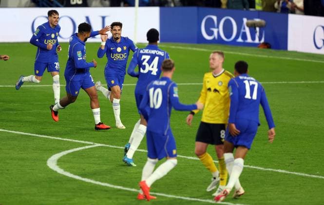 Pedro Neto of Chelsea celebrates scoring a goal to make the score 3-2 Chelsea v Leeds United, EFL Carabao Cup, Third Round, Football, Stamford Bridge, London, UK - 09 Sep 2026London Stamford Bridge United Kingdom EDITORIAL USE ONLY No use with unauthorised audio, video, data, fixture lists, club league logos or live services. Online in-match use limited to 120 images, no video emulation. No use in betting, games or single club league player publications. Copyright: xKieranxMcManus Shutterstockx 17140215at