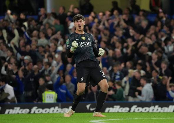 Chelsea goalkeeper Mike Penders celebrates the equalising goal Chelsea v Leeds United, EFL Carabao Cup, Third Round, Football, Stamford Bridge, London, UK - 09 Sep 2026London Stamford Bridge United Kingdom EDITORIAL USE ONLY No use with unauthorised audio, video, data, fixture lists, club league logos or live services. Online in-match use limited to 120 images, no video emulation. No use in betting, games or single club league player publications. Copyright: xJedxLeicester Shutterstockx 17140216ai