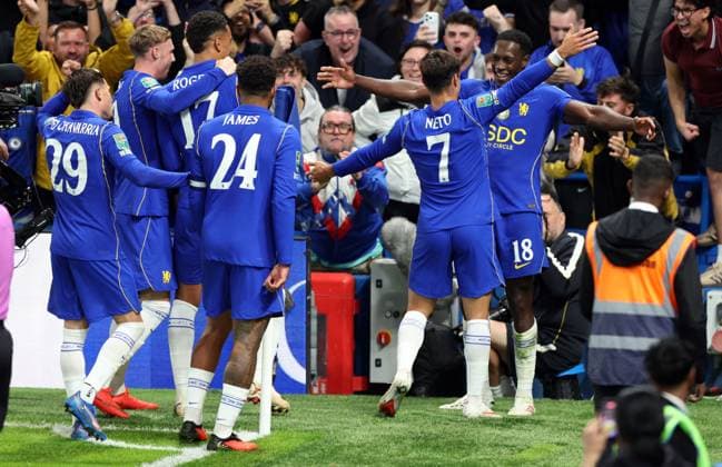 Danny Welbeck of Chelsea celebrates scoring a goal to make the score 4-2 Chelsea v Leeds United, EFL Carabao Cup, Third Round, Football, Stamford Bridge, London, UK - 09 Sep 2026London Stamford Bridge United Kingdom EDITORIAL USE ONLY No use with unauthorised audio, video, data, fixture lists, club league logos or live services. Online in-match use limited to 120 images, no video emulation. No use in betting, games or single club league player publications. Copyright: xKieranxMcManus Shutterstockx 17140215az