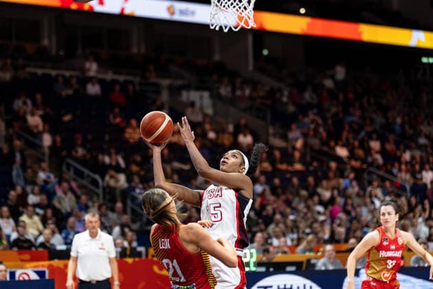 Angel Reese (USA), 15, shooting; Reka Lelik (Hungary), 21; GER, USA vs. Hungary, Basketball, 2026 FIBA Women s World Cup, Quarterfinals, September 10, 2026, USA vs. Hungary, Basketball, 2026 FIBA Women’s World Cup, Quarterfinals, September 10, 2026, Berlin Copyright: xEibner-Pressefoto MaxxVincenx EP_MVN
