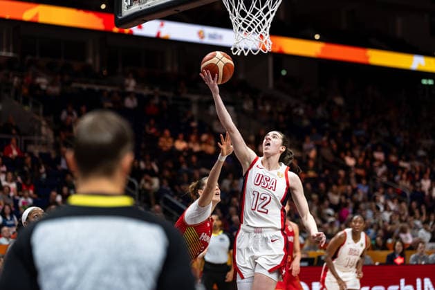 Caitlin Clark (USA), 12, on a layup; Virag Takacs Kiss (Hungary), 02; GER, USA vs. Hungary, Basketball, 2026 FIBA Women’s World Cup, Quarterfinals, September 10, 2026, GER, USA vs. Hungary, Basketball, 2026 FIBA Women’s World Cup, Quarterfinals, September 10, 2026, Berlin Copyright: xEibner-Pressefoto MaxxVincenx EP_MVN