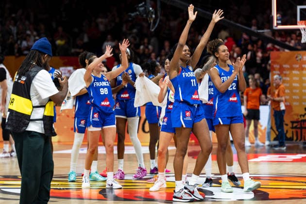 French team celebrates after victory at the end of the game: Pauline Astier (France, 98), Valeriane Ayayi (France, 11), Marieme Badiane (France, 22), GER, China vs. France, basketball, 2026 FIBA Women’s World Cup, Quarterfinals, September 10, 2026, GER, China vs. France, Basketball, 2026 FIBA Women’s World Cup, Quarterfinals, September 10, 2026, Berlin Copyright: xEibner-Pressefoto MaxxVincenx EP_MVN