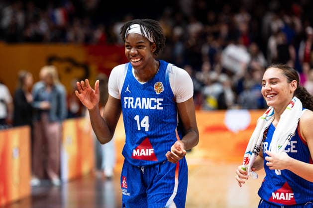 Dominique Malonga (France, 14) and Carla Leite (France, 00) celebrate after the victory at the end of the game, GER, China vs. France, Basketball, 2026 FIBA Women s World Cup, Quarterfinals, September 10, 2026, GER, China vs. France, Basketball, 2026 FIBA Women’s World Cup, Quarterfinals, September 10, 2026, Berlin Copyright: xEibner-Pressefoto MaxxVincenx EP_MVN