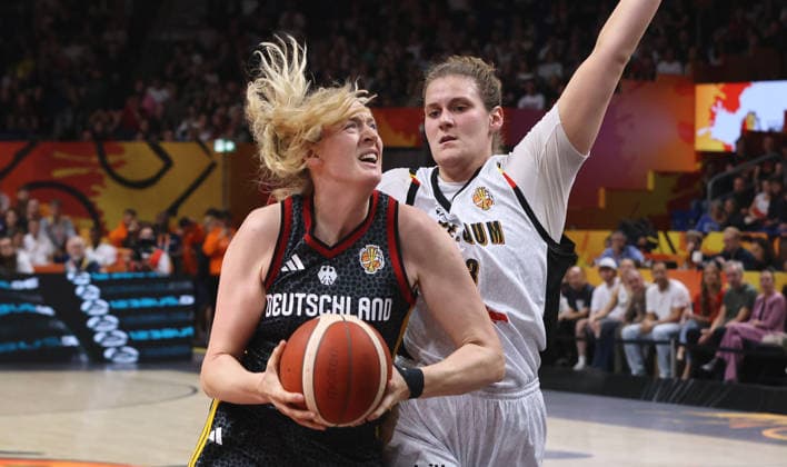 Marie Gülich with the ball, Kyara Linsken s one-on-one matchup, game action, sports, basketball, FIBA World Cup, Women s World Championship, 2026–2027 season, October 9, 2026, Belgium (BEL) vs. DBB Germany (GER)