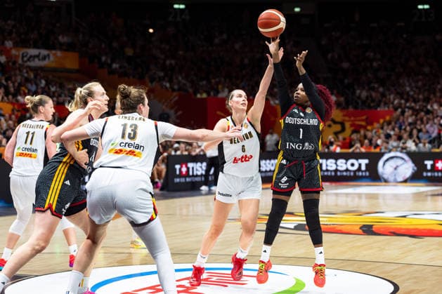 Alexis Peterson (Germany), No. 1, shooting; Antonia Delaere (Belgium), No. 6, GER, Belgium vs. Germany, Basketball, 2026 FIBA Women s World Cup, Quarterfinals, September 10, 2026, GER, Belgium vs. Germany, Basketball, 2026 FIBA Women’s World Cup, Quarterfinals, September 10, 2026, Berlin Copyright: xEibner-Pressefoto MaxxVincenx EP_MVN