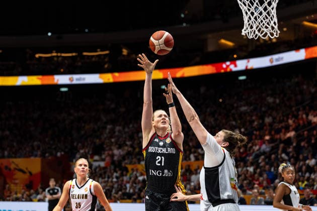 Marie Guelich (Germany), 21, shooting; Kyara Linskens (Belgium), 13; GER, Belgium vs. Germany, Basketball, 2026 FIBA Women s World Cup, Quarterfinals, September 10, 2026, GER, Belgium vs. Germany, Basketball, 2026 FIBA Women’s World Cup, Quarterfinals, September 10, 2026, Berlin Copyright: xEibner-Pressefoto MaxxVincenx EP_MVN