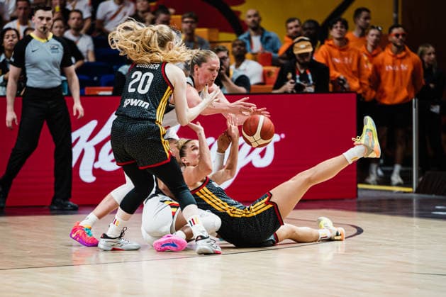FIBA Women’s Basketball World Cup 2026: Belgium vs. Germany, September 10, 2026—Frieda Bühner (Germany, age 20) and Leonie Fiebich (Germany, age 13) battle for the ball. Basketball, FIBA Women’s Basketball World Cup 2026, Final Phase, Quarterfinals: Belgium vs. Germany on September 10, 2026, at the Uber Arena, Berlin Copyright: xBEAUTIFULxSPORTS Tonhäuserx
