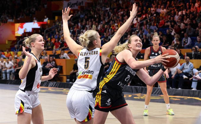 Becky Massey, Nastja Claessens, Marie Gülich on the ball, one-on-one, game action, sports, basketball, FIBA World Cup, World Championship, Women s World Cup, 2026–2027 season, October 9, 2026, Belgium (BEL) vs. DBB Germany (GER)