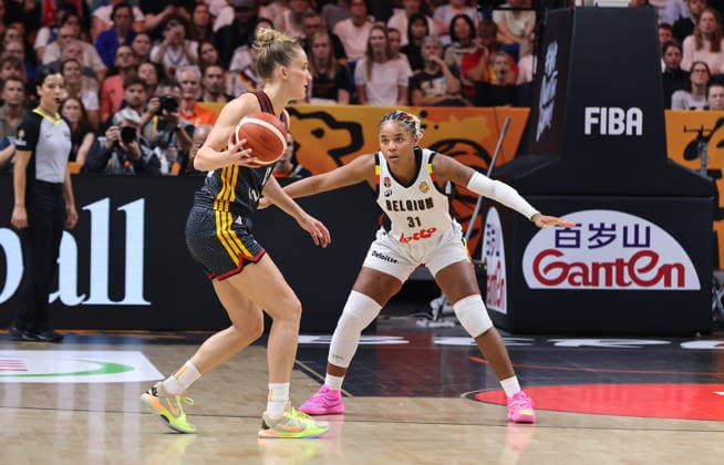 Leonie Fiebich with the ball, Maxuella Lisowa Mbaka, tackle, game scene, action, sports, basketball, FIBA World Cup, Women s World Championship, 2026-2027 season, October 9, 2026, Belgium (BEL) vs. DBB Germany (GER)