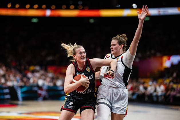 FIBA Women’s Basketball World Cup 2026: Belgium vs. Germany, September 10, 2026. Marie Gülich (Germany), No. 21, with the ball; next to her, Kyara Linskens (Belgium), No. 13. Basketball, FIBA Women’s Basketball World Cup 2026, Final Phase, Quarterfinals: Belgium vs. Germany on September 10, 2026, at the Uber Arena, Berlin Copyright: xBEAUTIFULxSPORTS Tonhäuserx