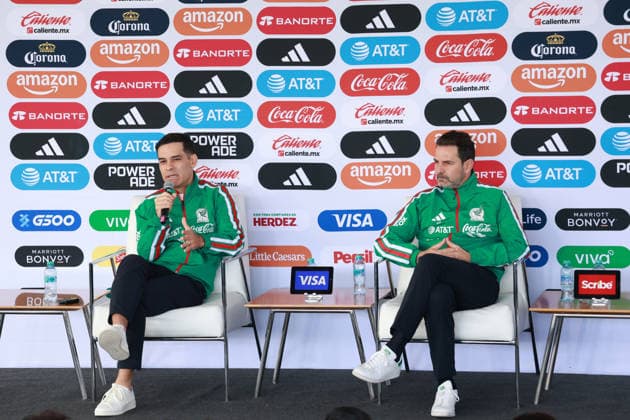 Rafael Marquez Presented as Mexico national team, Nationalteam Head Coach MEXICO CITY, MEXICO - SEPTEMBER 10: Rafael Marquez (L) and Sporting Director, Duilio Davino, attend a press conference, PK, Pressekonferenz during the presentation of Rafael Marquez as the new head coach of Mexico s national football team, at Centro de Alto Rendimiento (CAR), in Mexico City, Mexico on September 10, 2026. Daniel Cardenas Anadolu Mexico City Mexico. Editorial use only. Please get in touch for any other usage. Copyright: x2026xAnadoluxDanielxCardenasx