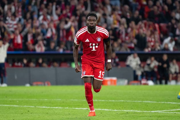 GER, Bavaria, Munich, Soccer, FC Bayern Munich vs. FK Bodo Glimt, at the Allianz Arena, Munich, Champions League, Group Stage, Matchday 1, September 10, 2026, from left: Alphonso Davies, FC Bayern Munich, 19, goal celebration, joy, emotions, cheering, celebration, goal scored, Celebrate, goal celebration, joy, emotions, celebration, cheering, goal scored, celebrate. UEFA regulations prohibit any use of photographs as image sequences and or quasi-video, Copyright: HMB-Media MichaelxNibel