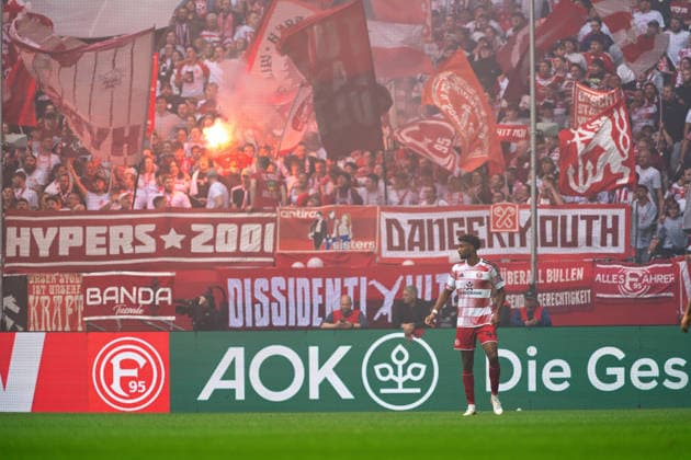 Elias Egouli, Fortuna Düsseldorf, 44 in front of the stands, fire, smoke, flares; Fortuna Düsseldorf vs. MSV Duisburg, soccer, 3. Liga, Matchday 5, 2026–27 season, September 12, 2026, DFL regulations prohibit any use of photographs as image sequences and or quasi-video, Fortuna Düsseldorf vs. MSV Duisburg, soccer, 3. Liga, Matchday 5, 2026–27 season, September 12, 2026, Düsseldorf Copyright: xEibner-Pressefoto LukasxBaldygax EP_LBA
