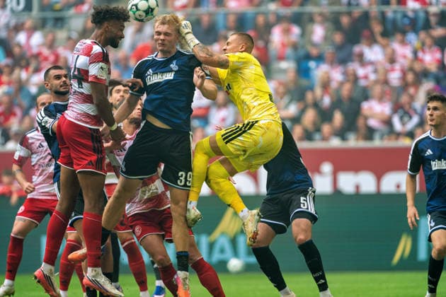 Elias Egouli of Fortuna Düsseldorf, 44, goes up for a header against Peter Remmert of MSV Duisburg, 39, Max Braune of MSV Duisburg, 01, jumps for the ball; Fortuna Düsseldorf vs. MSV Duisburg, soccer, 3rd Division, Matchday 05, 2026–27 season, December 9, 2026, DFL regulations prohibit any use of photographs as image sequences and or quasi-video. Fortuna Düsseldorf vs. MSV Duisburg, soccer, 3rd League, Matchday 5, 2026–27 season, September 12, 2026, Düsseldorf Copyright: xEibner-Pressefoto LukasxBaldygax EP_LBA