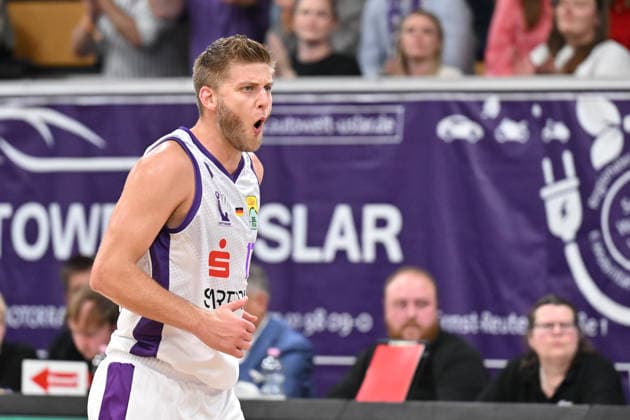 BG Göttingen vs. SYNTAINICS MBC, September 12, 2026, Göttingen Basketball BBL Cup, BG Göttingen vs. SYNTAINICS MBC, Round 1, Sparkassen Arena, Mathis Mönninghoff, BG Göttingen celebrates, Göttingen, Lower Saxony, Germany